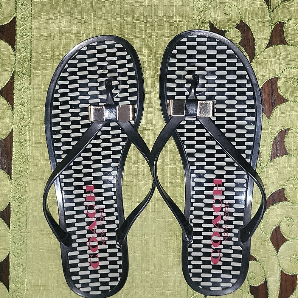 Coach New York Vintage Y2K Black and White with Gold Bow Flip Flops